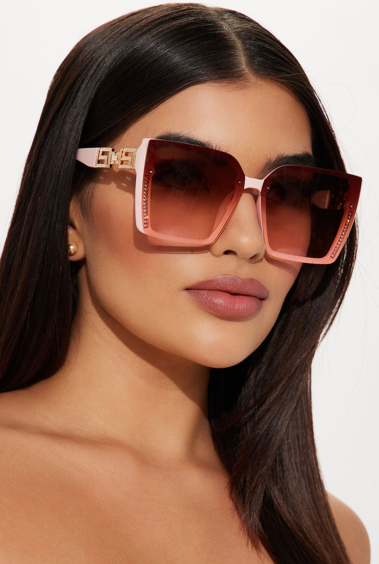 Shade Seekers: Elevate Your Style with Stunning Sunglasses from Too Los Angeles